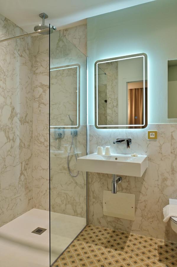Hotel Des Roches Сартен Экстерьер фото